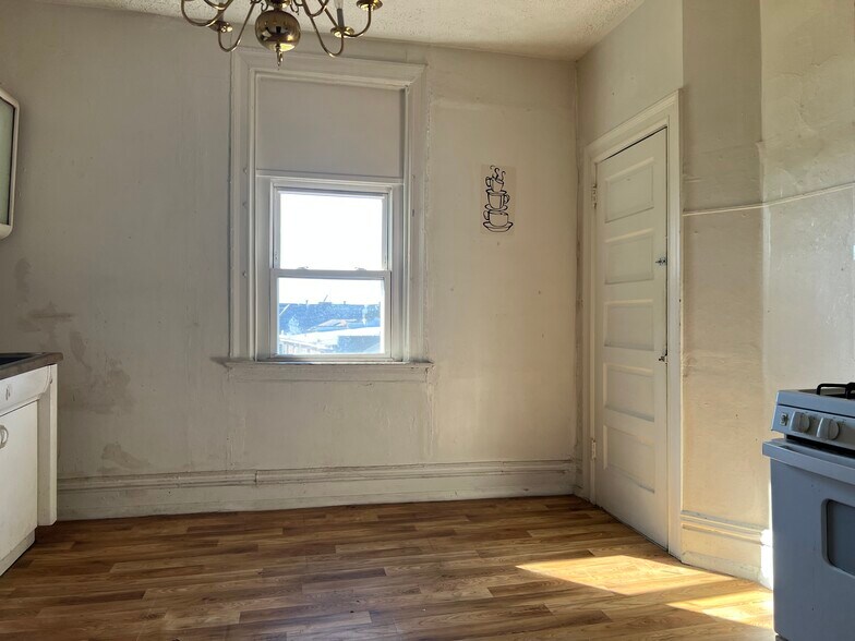 More Photos Of 2208 Woodstock Ave, Pittsburgh Specialty For Sale