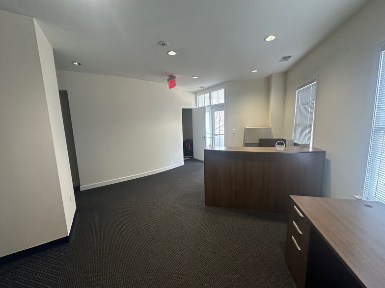 More Photos Of 333 Main St, Gaithersburg Office For Lease