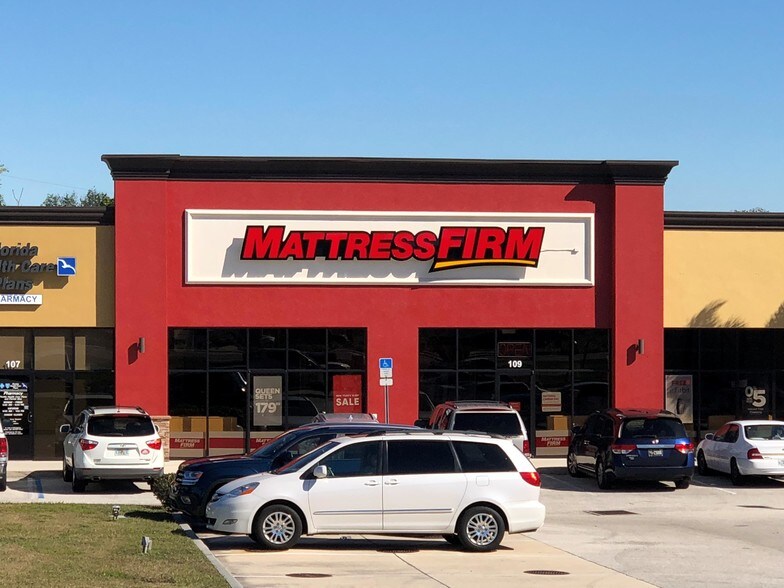 More Photos Of 1954 US Highway 1, Rockledge Storefront Retail Office For Lease