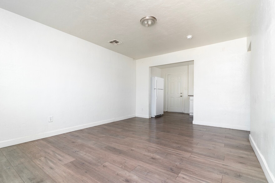 More Photos Of 2142 E Taylor St, Phoenix Multifamily For Sale