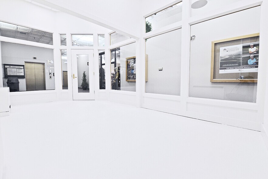 More Photos Of 101 W Kirkwood Ave, Bloomington Unknown For Lease