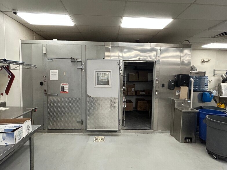 More Photos Of 286-292 East Ave, Webster Groves Warehouse For Sale