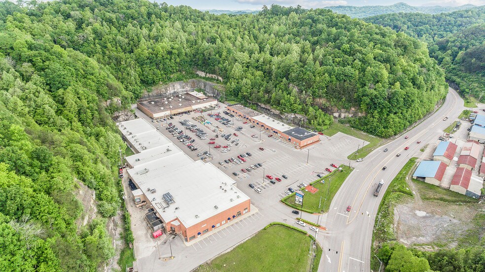 More Photos Of 1589 KY Hwy 15 S, Jackson Unknown For Lease