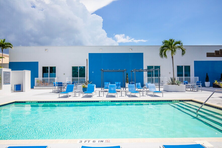 More Photos Of 1100 Cleveland St, Clearwater Apartments For Sale