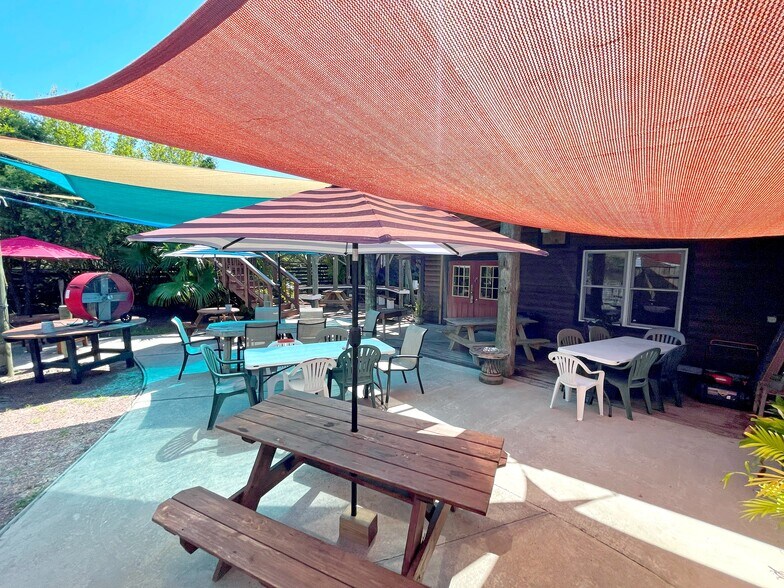 More Photos Of 2111 Sea Island Pky, Saint Helena Island General Retail For Sale