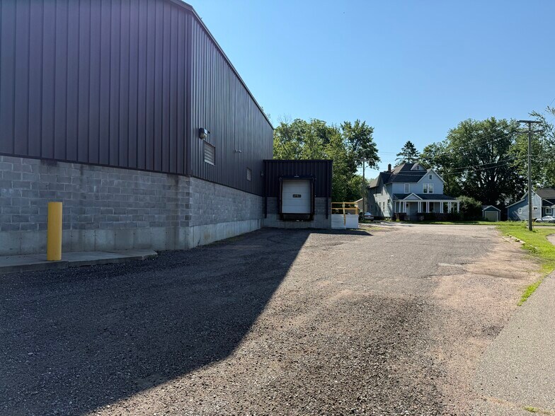 More Photos Of 80 Oliver St, Wisconsin Rapids Manufacturing For Sale