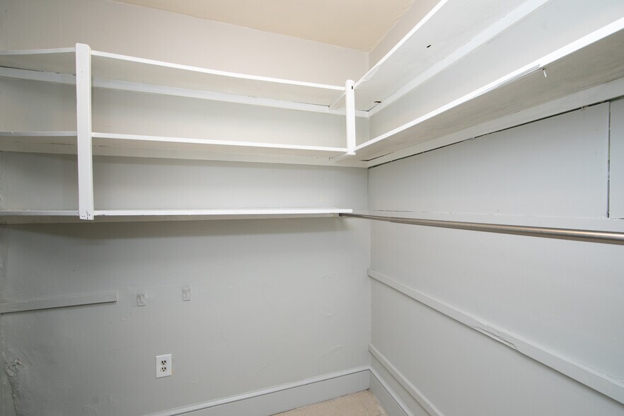 More Photos Of 2707 Westfield Ave, Camden Apartments For Sale