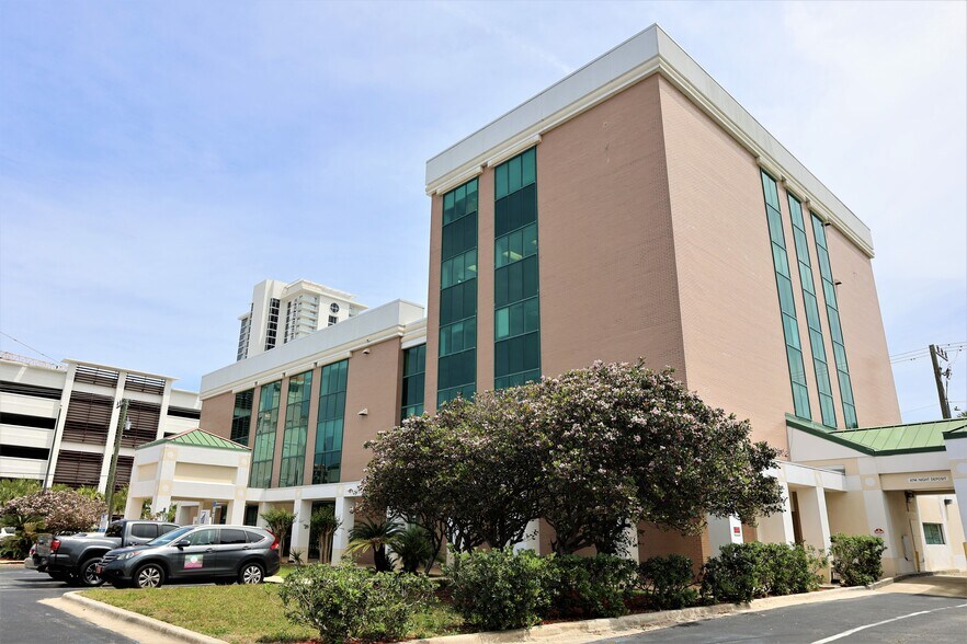 More Photos Of 501 N Grandview Ave, Daytona Beach Medical For Sale