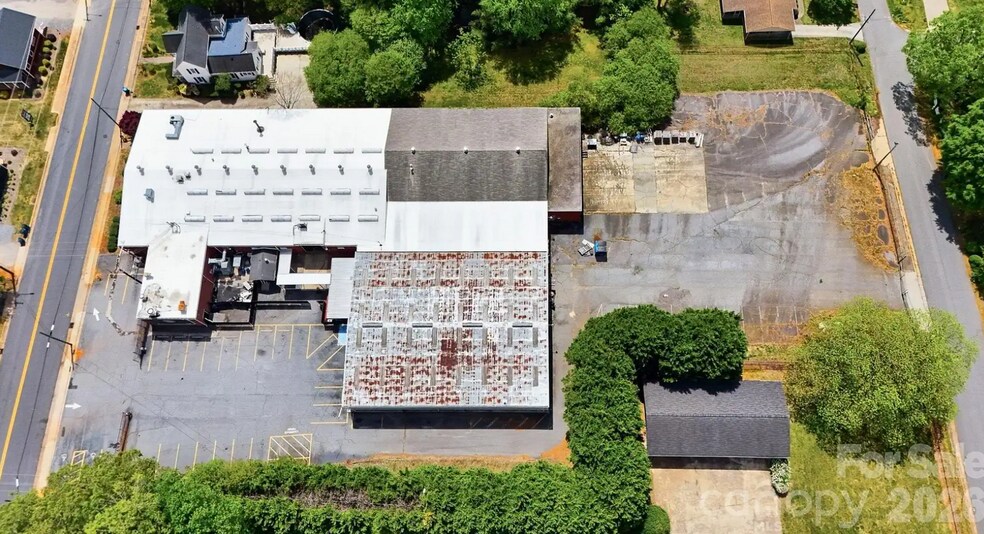 More Photos Of 47 Duke St, Granite Falls Bar For Sale