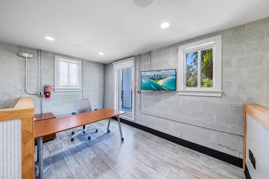 More Photos Of 3305 SW 37th Ave, Miami Office For Sale