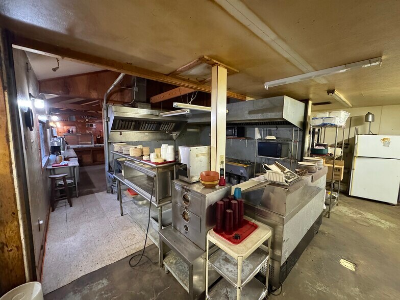 More Photos Of 633 Grand ave, Texola Flex For Sale