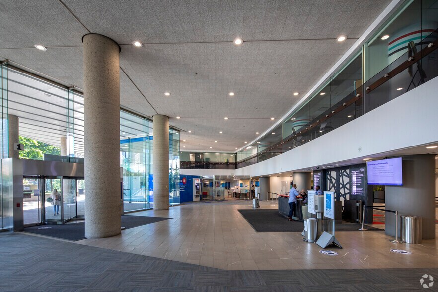 More Photos Of 700 University Ave, Toronto Office For Lease
