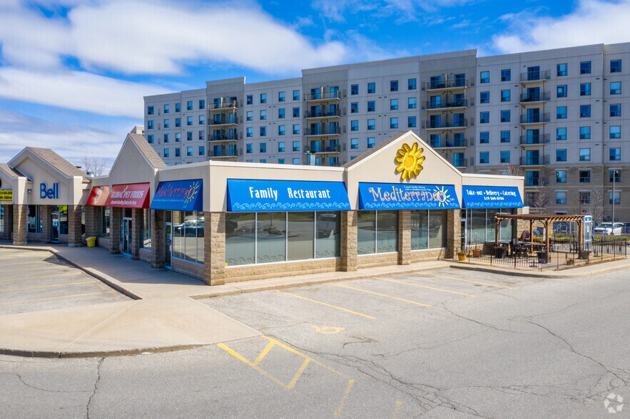 More Photos Of 425 University Ave E, Waterloo General Retail For Lease