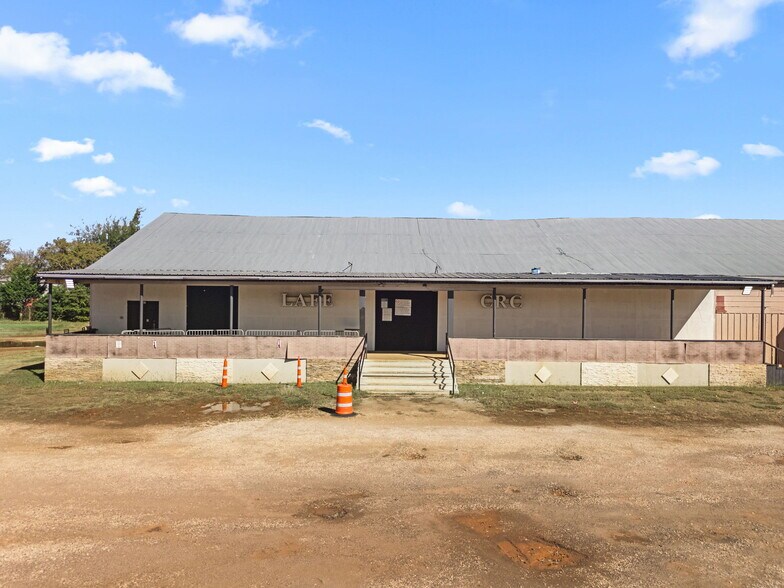 More Photos Of 13087 Hwy 271 N, Tyler Sports And Entertainment For Lease