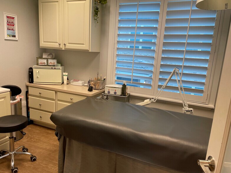 More Photos Of 1959 N State St, Provo Freestanding For Sale