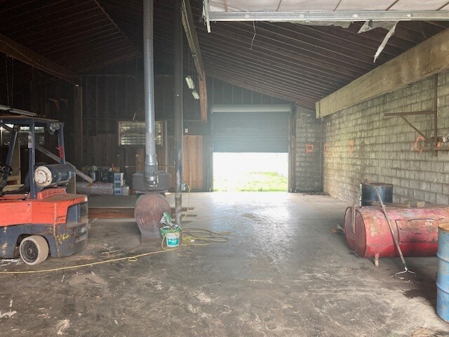 More Photos Of 1801 E 4th St, Vancouver Service For Sale