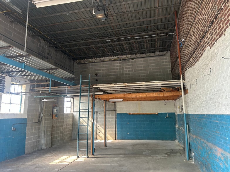 More Photos Of 113-115 N 5th St, Darby Warehouse For Sale