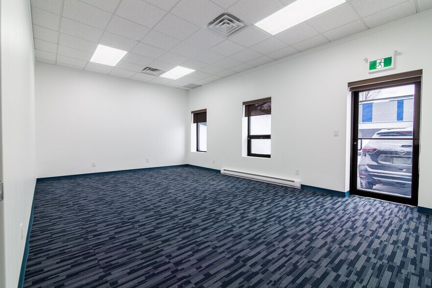 More Photos Of 2710 Lancaster Rd, Ottawa Warehouse For Sale