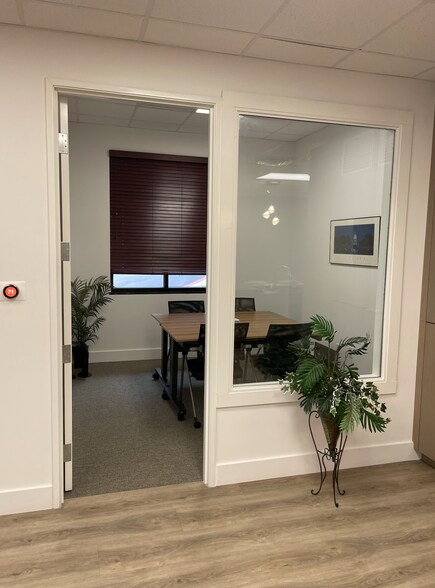 More Photos Of 8500 Bluffstone Cv, Austin Office For Sale