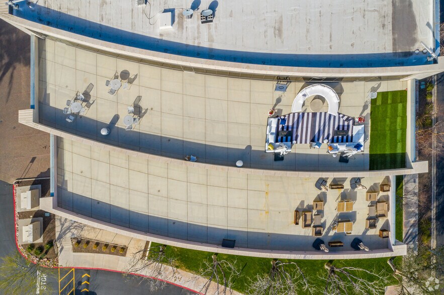 More Photos Of 3131 E Camelback Rd, Phoenix Office For Lease