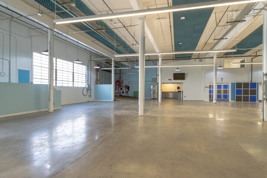 More Photos Of 363 Clementina St, San Francisco Showroom For Sale