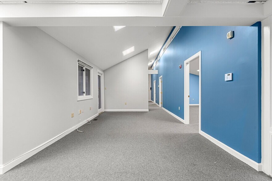 More Photos Of 398 Essex St, Beverly Loft Creative Space For Lease