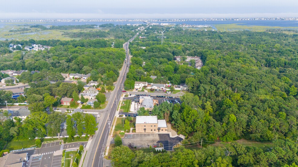 More Photos Of 253 Mantoloking Rd, Brick Apartments For Sale