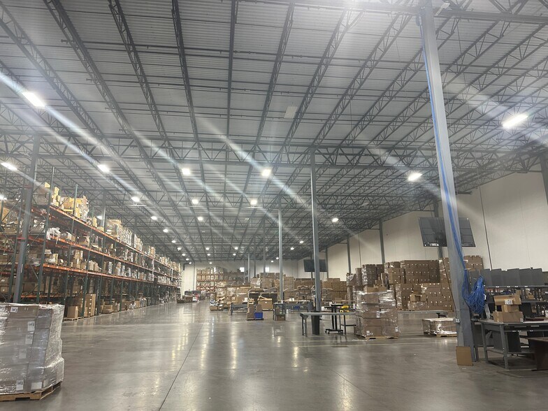 More Photos Of 7398 W 200 N, Greenfield Distribution For Lease