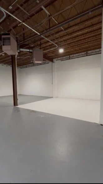 More Photos Of 18775 N Frederick Rd, Gaithersburg Warehouse For Lease
