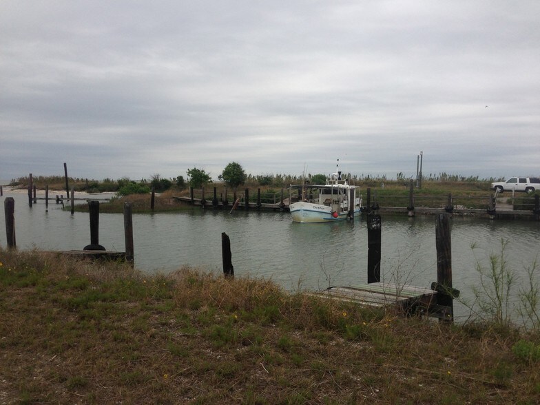 More Photos Of 408 S Commerce St, Port Lavaca Land For Lease
