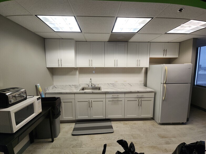More Photos Of 333 1st St N, Jacksonville Beach Office For Lease