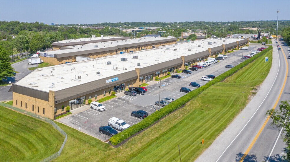 More Photos Of 1622-1708 Sulphur Spring Rd, Arbutus Showroom For Lease