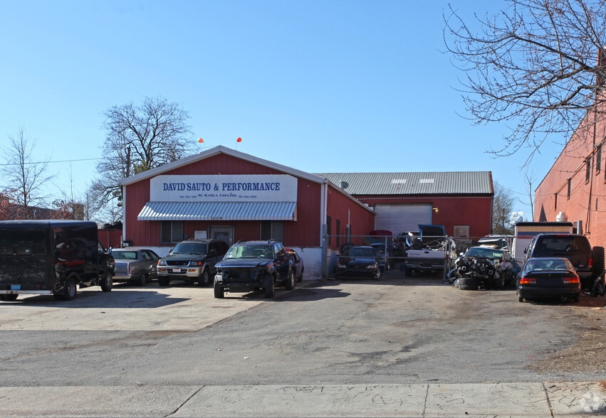 Primary Photo Of 117 W 28th St, Charlotte Auto Repair For Lease