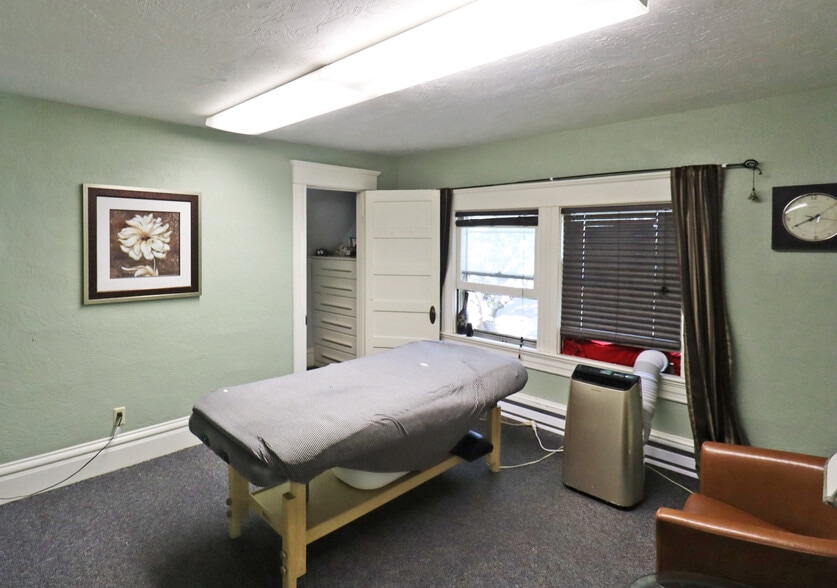 More Photos Of 292 W 12th Ave, Eugene Office For Sale