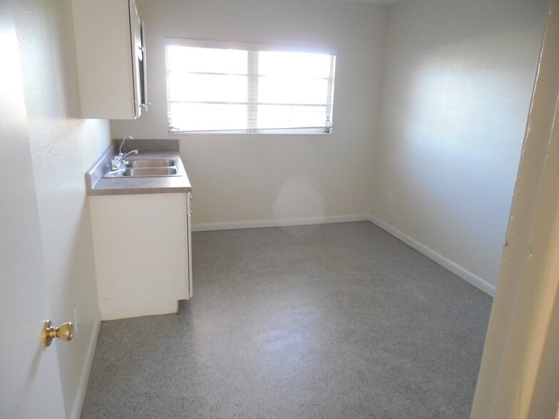 More Photos Of 2500 Port Malabar Blvd NE, Palm Bay Medical For Sale