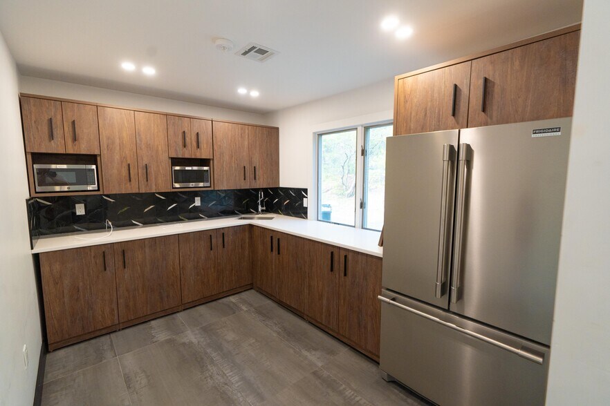 More Photos Of 1700 Route 37 W, Toms River Office For Lease