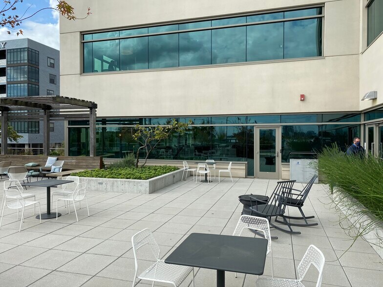 More Photos Of 8 City Blvd, Nashville Office For Lease