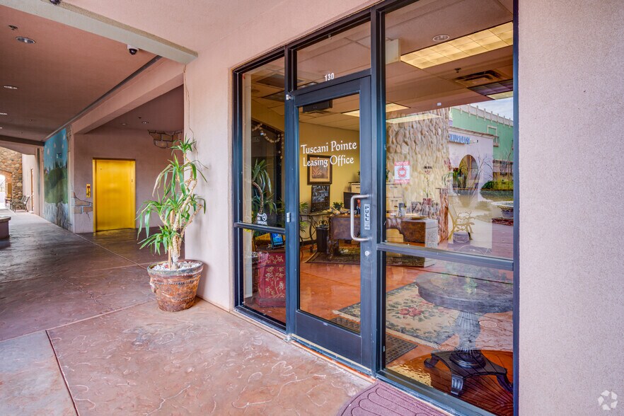 More Photos Of 711 E Carefree Hwy, Phoenix Unknown For Lease