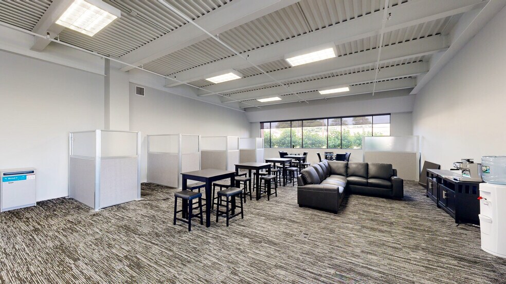 More Photos Of 430 New Park Ave, Hartford Loft Creative Space For Lease