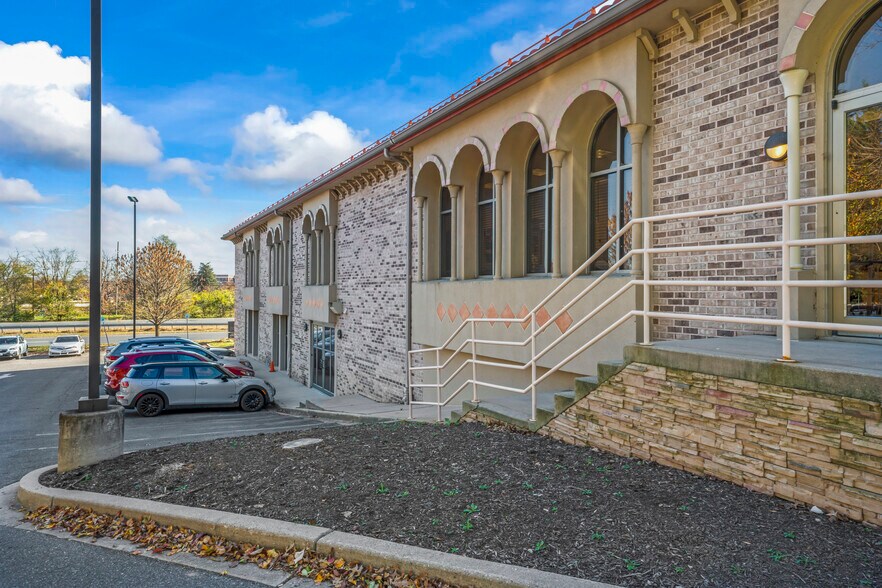 More Photos Of 46B Thomas Johnson Dr, Frederick Medical For Sale