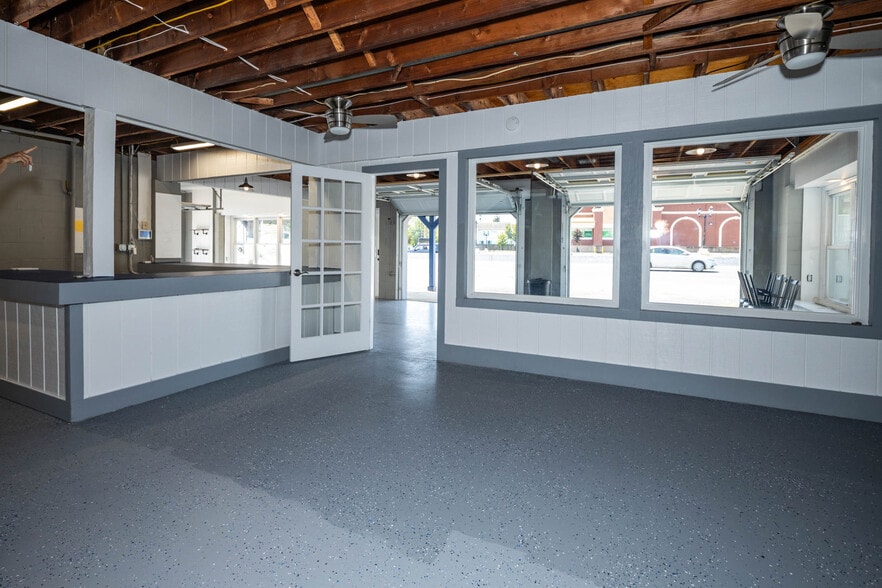 More Photos Of 409 State Route 36, Port Monmouth General Retail For Sale