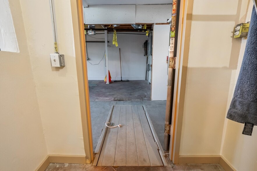 More Photos Of 700 10th Ave, San Francisco General Retail For Sale