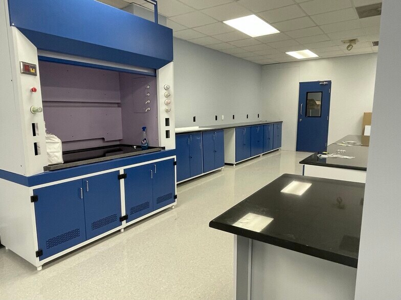 More Photos Of 442 Park West Dr, Augusta Medical For Sale