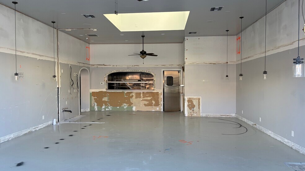 More Photos Of 150-154 Grand Ave, Escondido Restaurant For Lease