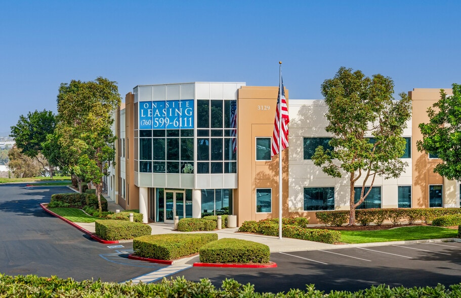 More Photos Of 3129 Tiger Run Ct, Carlsbad Research And Development For Lease