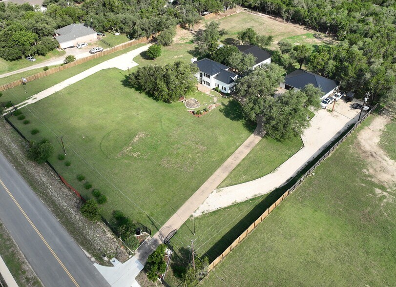 More Photos Of 102 County Road 180, Leander Loft Creative Space For Sale