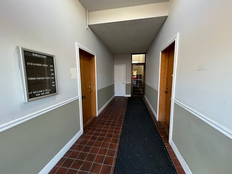 More Photos Of 329-335 Irving Park Rd, Roselle Office For Sale