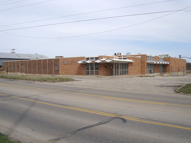 More Photos Of 3120 S Kansas Ave, Topeka Manufacturing For Lease