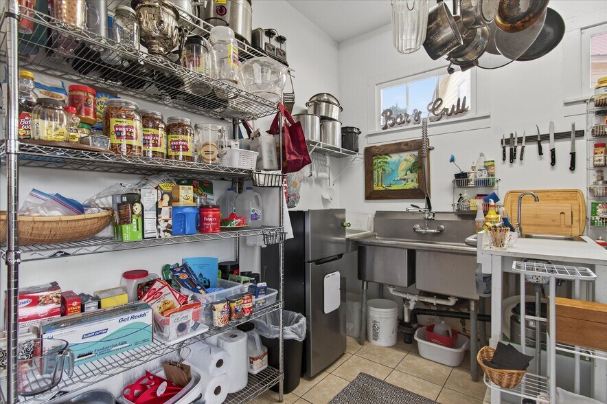 More Photos Of 8 Fairgrounds Rd, Skamokawa Restaurant For Sale