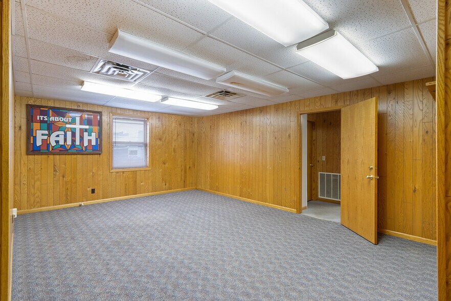 More Photos Of 307-309 Dewitt St, Portage Restaurant For Sale